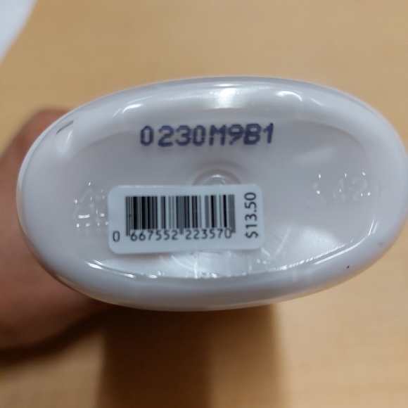 Japanese Cherry Blossom Body Lotion 24 hour moisture 8 fl oz Bath & Body Works - Picture 5 of 5